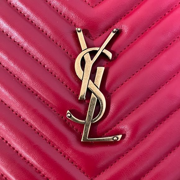 YSL Red Lou Camera Bag in Quilted Leather - Picture 4 of 8